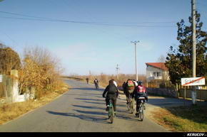 KERUCOV .ro - Fotografie si Jurnale de Calatorie - Traseu MTB Bucuresti - Padurea Cornetu - Lacul Mihailesti de Andrei Vocurek