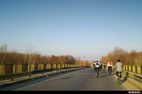 KERUCOV .ro - Fotografie si Jurnale de Calatorie - Traseu MTB Bucuresti - Padurea Cornetu - Lacul Mihailesti de Andrei Vocurek