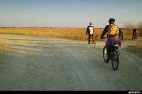 KERUCOV .ro - Fotografie si Jurnale de Calatorie - Traseu MTB Bucuresti - Padurea Cornetu - Lacul Mihailesti de Andrei Vocurek