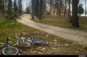 KERUCOV .ro - Fotografie si Jurnale de Calatorie - Traseu MTB Bucuresti - Chiajna - Lacul Chitila - Palatul Mogosoaia de Andrei Vocurek