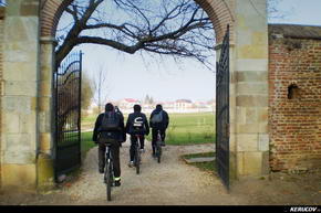 KERUCOV .ro - Fotografie si Jurnale de Calatorie - Traseu MTB Bucuresti - Chiajna - Lacul Chitila - Palatul Mogosoaia de Andrei Vocurek