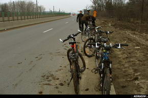 KERUCOV .ro - Fotografie si Jurnale de Calatorie - Traseu MTB Bucuresti - Padurea Baneasa - Fortul Otopeni de Andrei Vocurek