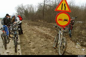 KERUCOV .ro - Fotografie si Jurnale de Calatorie - Traseu MTB Bucuresti - Padurea Baneasa - Fortul Otopeni de Andrei Vocurek