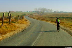 KERUCOV .ro - Fotografie si Jurnale de Calatorie - Traseu MTB Bucuresti - Gradistea - Comana - Parcul Natural Comana de Andrei Vocurek