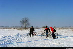KERUCOV .ro - Fotografie si Jurnale de Calatorie - Traseu MTB Bucuresti - Darasti - Lacul Mihailesti - Domnesti de Andrei Vocurek