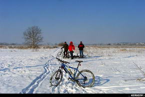 KERUCOV .ro - Fotografie si Jurnale de Calatorie - Traseu MTB Bucuresti - Darasti - Lacul Mihailesti - Domnesti de Andrei Vocurek
