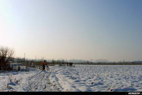 KERUCOV .ro - Fotografie si Jurnale de Calatorie - Traseu MTB Bucuresti - Padurea Magurele - Jilava - Bucuresti de Andrei Vocurek