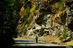 KERUCOV .ro - Fotografie si Jurnale de Calatorie - Traseu MTB Petrila - Lonea - Cabana Groapa Seaca - Manastirea Jiet de Andrei Vocurek
