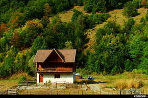 KERUCOV .ro - Fotografie si Jurnale de Calatorie - Traseu MTB Petrila - Lonea - Cabana Groapa Seaca - Manastirea Jiet de Andrei Vocurek