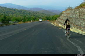 KERUCOV .ro - Fotografie si Jurnale de Calatorie - Traseu MTB Merisor - Dealu Babii - via DJ 666 - Vulcan - Aninoasa de Andrei Vocurek
