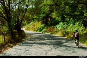 KERUCOV .ro - Fotografie si Jurnale de Calatorie - Traseu MTB Petrosani - Pestera Bolii - Arsuri - Petrila de Andrei Vocurek
