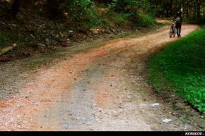 KERUCOV .ro - Fotografie si Jurnale de Calatorie - Traseu MTB Petrosani - Pestera Bolii - Arsuri - Petrila de Andrei Vocurek