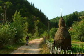 KERUCOV .ro - Fotografie si Jurnale de Calatorie - Traseu MTB Petrosani - Pestera Bolii - Arsuri - Petrila de Andrei Vocurek