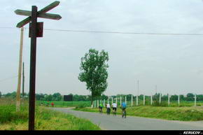 KERUCOV .ro - Fotografie si Jurnale de Calatorie - Traseu MTB Plataresti - Pitigaia - NH Balaceanca - Cernica de Andrei Vocurek