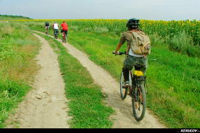 KERUCOV .ro - Fotografie si Jurnale de Calatorie - Traseu MTB Plataresti - Pitigaia - NH Balaceanca - Cernica de Andrei Vocurek