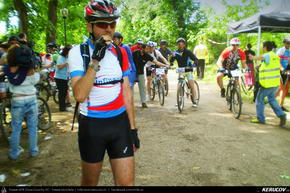 Trasee cu bicicleta MTB XC - Traseu MTB Prima Evadare 2012: Ora de varf prin paduri (concurs MTB) de Andrei Vocurek