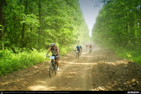 Trasee cu bicicleta MTB XC - Traseu MTB Prima Evadare 2012: Ora de varf prin paduri (concurs MTB) de Andrei Vocurek