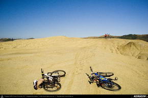Trasee cu bicicleta MTB XC - Traseu MTB Buzau - Vulcanii Noroiosi - Poienile - Valenii de Munte - Ploiesti (2 zile) de Andrei Vocurek
