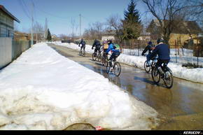 KERUCOV .ro - Fotografie si Jurnale de Calatorie - Traseu MTB Bucuresti - Potlogi - Palatul Brancovenesc de la Potlogi de Andrei Vocurek