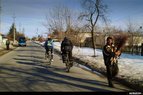 KERUCOV .ro - Fotografie si Jurnale de Calatorie - Traseu MTB Bucuresti - Potlogi - Palatul Brancovenesc de la Potlogi de Andrei Vocurek