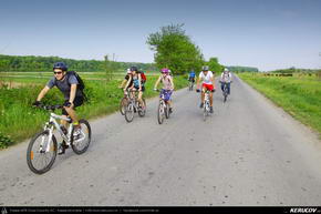 Trasee cu bicicleta MTB XC - Traseu MTB Ploiesti - Barcanesti - Gradistea - Caciulati - Bucuresti de Andrei Vocurek