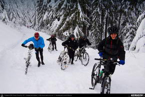 Trasee cu bicicleta MTB XC - Traseu MTB Sinaia - Cota 1400 - Castelul Peles - Sinaia de Andrei Vocurek