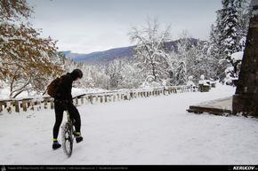 Trasee cu bicicleta MTB XC - Traseu MTB Sinaia - Cota 1400 - Castelul Peles - Sinaia de Andrei Vocurek