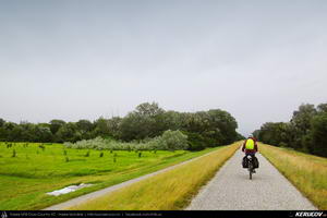 Traseu cu bicicleta MTB XC Viena - Hainburg - Wolfsthal - Bratislava : EuroVelo 6 - 1 - KERUCOV .ro © 2007 - 2025 || #traseecubicicleta #mtb #ssp
