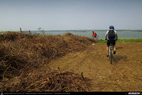 Trasee cu bicicleta MTB XC - Traseu MTB Lehliu Gara - Lacul Mostistea - Sultana - Luptatori - Lehliu Gara de Andrei Vocurek