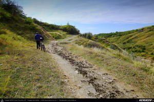 Trasee cu bicicleta MTB XC - Traseu MTB Sahateni - Naeni - Varf - Vispesti - Sahateni / Dealul Istrita de Andrei Vocurek