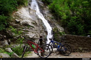 Trasee cu bicicleta MTB XC - Traseu MTB Calimanesti-Caciulata - Cascada Lotrisor - Lunca - Bujoreni - Ramnicu Valcea (Parcul National Cozia / Valea Lotrisor) de Andrei Vocurek
