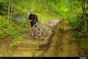 Trasee cu bicicleta MTB XC - Traseu MTB Caciulata - Valea Pausa - Manastirea Stanisoara - Manastirea Turnu - Calimanesti (Parcul National Cozia) de Andrei Vocurek