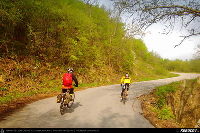 Traseu cu bicicleta MTB XC Ruse - Shtraklevo - Nisovo - Cherven - Bozhichen - Basarbovo - KERUCOV .ro © 2007 - 2025 || #traseecubicicleta #mtb #ssp