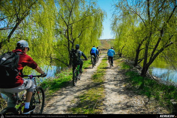 Traseu cu bicicleta MTB XC Bucuresti - Branesti - Islaz - Belciugatele - Candeasca (Cu bicicleta la tara - Balta Belciugatele) - KERUCOV .ro © 2007 - 2025 || #traseecubicicleta #mtb #ssp