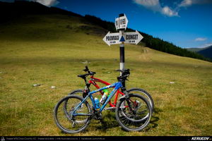 Trasee cu bicicleta MTB XC - Traseu MTB Muntii Capatanii: Petrimanu - Curmatura Oltetului - Polovragi - Horezu - Tomsani - Babeni (Lacul Petrimanu - Lacul Galbenu - Pasul Curmatura Oltetului - Cheile Oltetului) de Andrei Vocurek