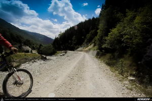Trasee cu bicicleta MTB XC - Traseu MTB Muntii Capatanii: Petrimanu - Curmatura Oltetului - Polovragi - Horezu - Tomsani - Babeni (Lacul Petrimanu - Lacul Galbenu - Pasul Curmatura Oltetului - Cheile Oltetului) de Andrei Vocurek