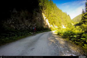 Trasee cu bicicleta MTB XC - Traseu MTB Muntii Capatanii: Petrimanu - Curmatura Oltetului - Polovragi - Horezu - Tomsani - Babeni (Lacul Petrimanu - Lacul Galbenu - Pasul Curmatura Oltetului - Cheile Oltetului) de Andrei Vocurek