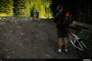 Trasee cu bicicleta MTB XC - Traseu MTB Muntii Capatanii: Petrimanu - Curmatura Oltetului - Polovragi - Horezu - Tomsani - Babeni (Lacul Petrimanu - Lacul Galbenu - Pasul Curmatura Oltetului - Cheile Oltetului) de Andrei Vocurek