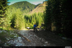 Trasee cu bicicleta MTB XC - Traseu MTB Muntii Capatanii: Petrimanu - Curmatura Oltetului - Polovragi - Horezu - Tomsani - Babeni (Lacul Petrimanu - Lacul Galbenu - Pasul Curmatura Oltetului - Cheile Oltetului) de Andrei Vocurek