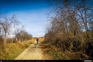 Trasee cu bicicleta MTB XC - Traseu MTB Fieni - Runcu - Raul Alb - Sipot - Vulcana Bai - Sotanga - Targoviste (Schitul Bunea si Padurea Vulcana) de Andrei Vocurek