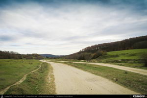 Trasee cu bicicleta MTB XC - Traseu MTB Fieni - Runcu - Raul Alb - Sipot - Vulcana Bai - Sotanga - Targoviste (Schitul Bunea si Padurea Vulcana) de Andrei Vocurek
