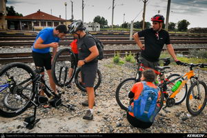 Trasee cu bicicleta MTB XC - Traseu MTB Floresti - Moreni - I.L. Caragiale - Ratoaia - Dobra - Titu (Micul Trianon - cazemata germana - Zimbraria Neagra Bucsani) de Andrei Vocurek