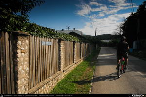Trasee cu bicicleta MTB XC - Traseu MTB Floresti - Moreni - I.L. Caragiale - Ratoaia - Dobra - Titu (Micul Trianon - cazemata germana - Zimbraria Neagra Bucsani) de Andrei Vocurek