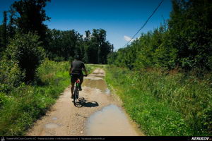 Trasee cu bicicleta MTB XC - Traseu MTB Floresti - Moreni - I.L. Caragiale - Ratoaia - Dobra - Titu (Micul Trianon - cazemata germana - Zimbraria Neagra Bucsani) de Andrei Vocurek