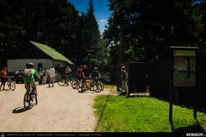 Trasee cu bicicleta MTB XC - Traseu MTB Floresti - Moreni - I.L. Caragiale - Ratoaia - Dobra - Titu (Micul Trianon - cazemata germana - Zimbraria Neagra Bucsani) de Andrei Vocurek