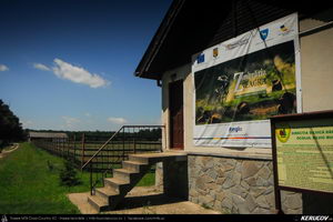 Trasee cu bicicleta MTB XC - Traseu MTB Floresti - Moreni - I.L. Caragiale - Ratoaia - Dobra - Titu (Micul Trianon - cazemata germana - Zimbraria Neagra Bucsani) de Andrei Vocurek
