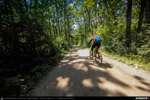 Trasee cu bicicleta MTB XC - Traseu MTB Floresti - Moreni - I.L. Caragiale - Ratoaia - Dobra - Titu (Micul Trianon - cazemata germana - Zimbraria Neagra Bucsani) de Andrei Vocurek