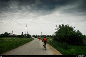 Trasee cu bicicleta MTB XC - Traseu MTB Gaesti - Slobozia - Glavacioc - Negrasi - Mozacu - Rascaeti - Gaesti (Manastirea Glavacioc si Poiana cu narcise Negrasi) de Andrei Vocurek