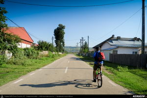 Trasee cu bicicleta MTB XC - Traseu MTB Golesti - Stefanesti - Mioveni - Bajesti - Colibasi - Fagetu - Golesti (Curtea lui Mares Bajescu, Cula Racovita, Conacul Golesti) de Andrei Vocurek