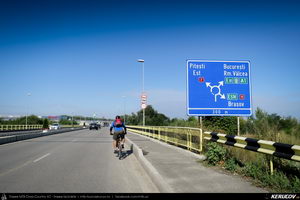 Trasee cu bicicleta MTB XC - Traseu MTB Golesti - Stefanesti - Mioveni - Bajesti - Colibasi - Fagetu - Golesti (Curtea lui Mares Bajescu, Cula Racovita, Conacul Golesti) de Andrei Vocurek